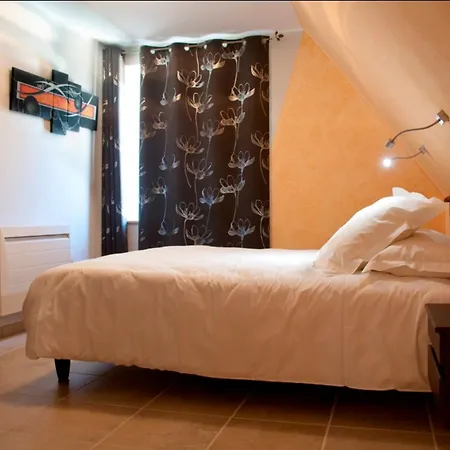 Spacieuse Avec Piscine Privee A 350 M² Et Sur Demande Villa *