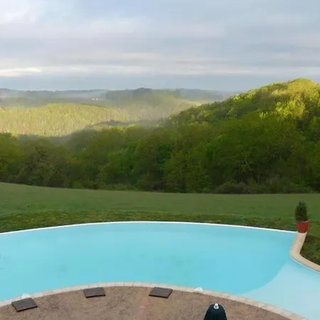 Spacieuse Avec Piscine Privee A 350 M² Et Sur Demande Villa
